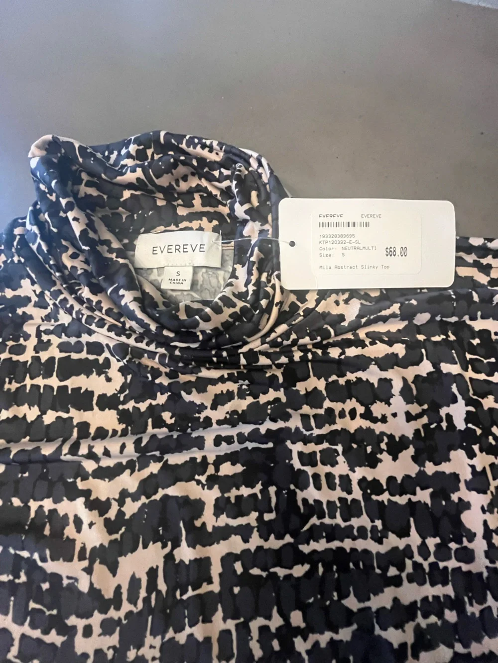 Evereve Black and Cream Abstract Grid Top - Picture 2 of 5